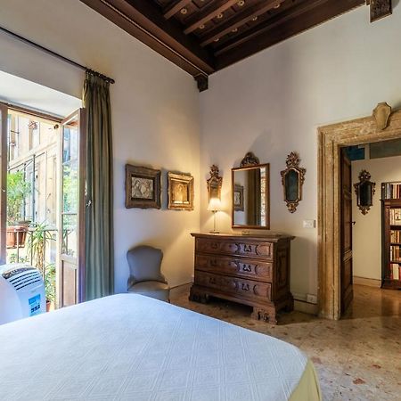 Pantheon Apartment - L'Angolo Nascosto Dei Quadri Roma Exterior foto