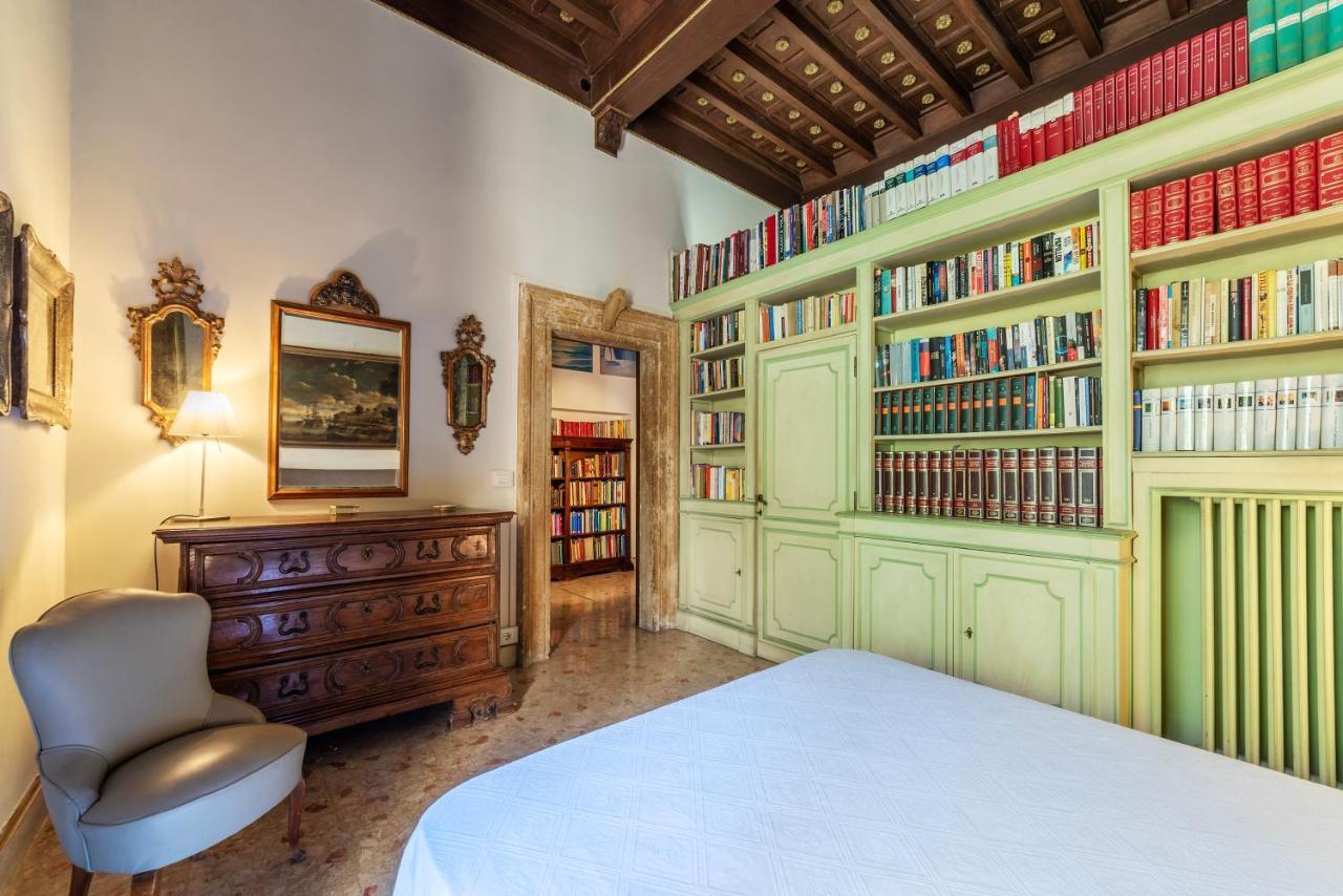 Pantheon Apartment - L'Angolo Nascosto Dei Quadri Roma Exterior foto